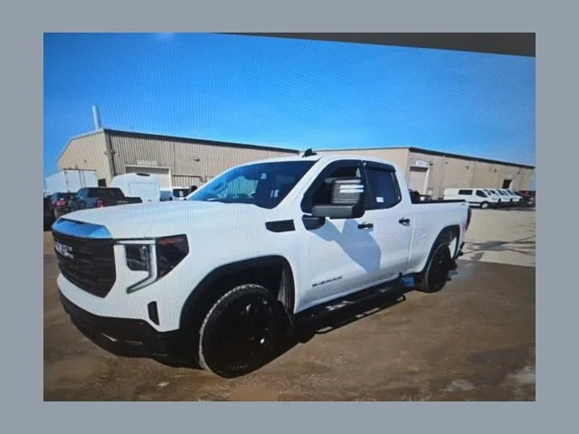 2023 GMC Sierra Pro 4WD Double Cab Standard Box's photo