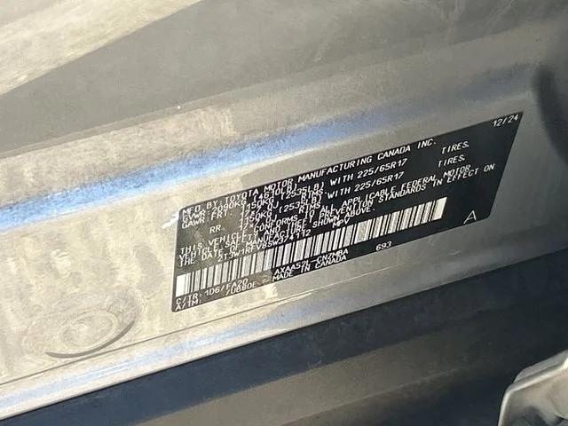 Used 2025 Silver Sky Metallic Toyota XLE image 32