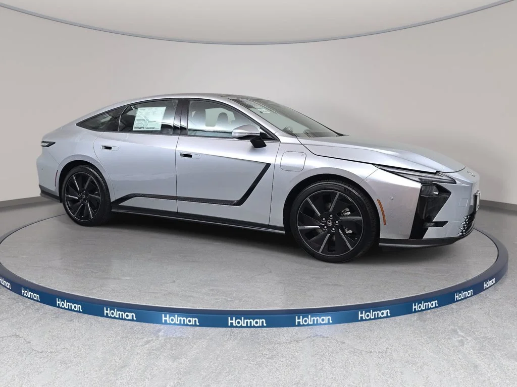 New 2026 Iridium Lexus LUXURY AWD image 3