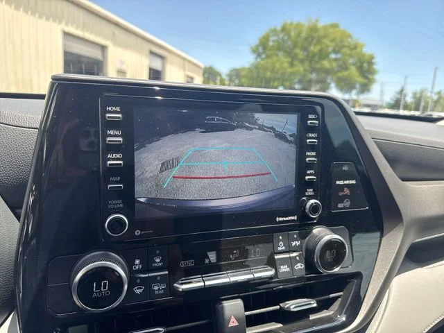 Used 2022 Gray Toyota L image 21