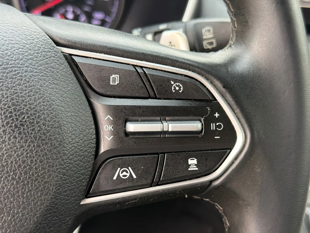 Used 2023 Silver Hyundai SEL image 26