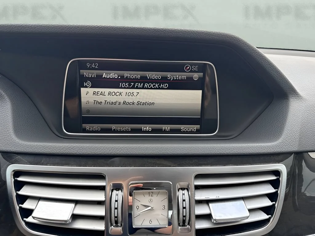 Used 2014  Mercedes-Benz E 250 BlueTEC® Luxury image 21
