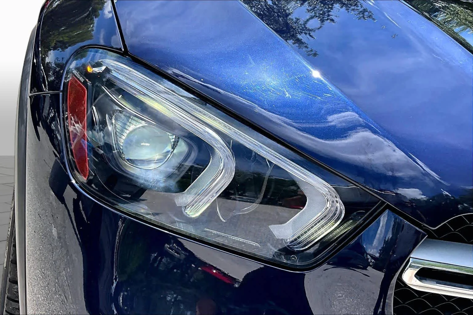 Used 2021 Lunar Blue Metallic Mercedes-Benz GLE 350 image 28