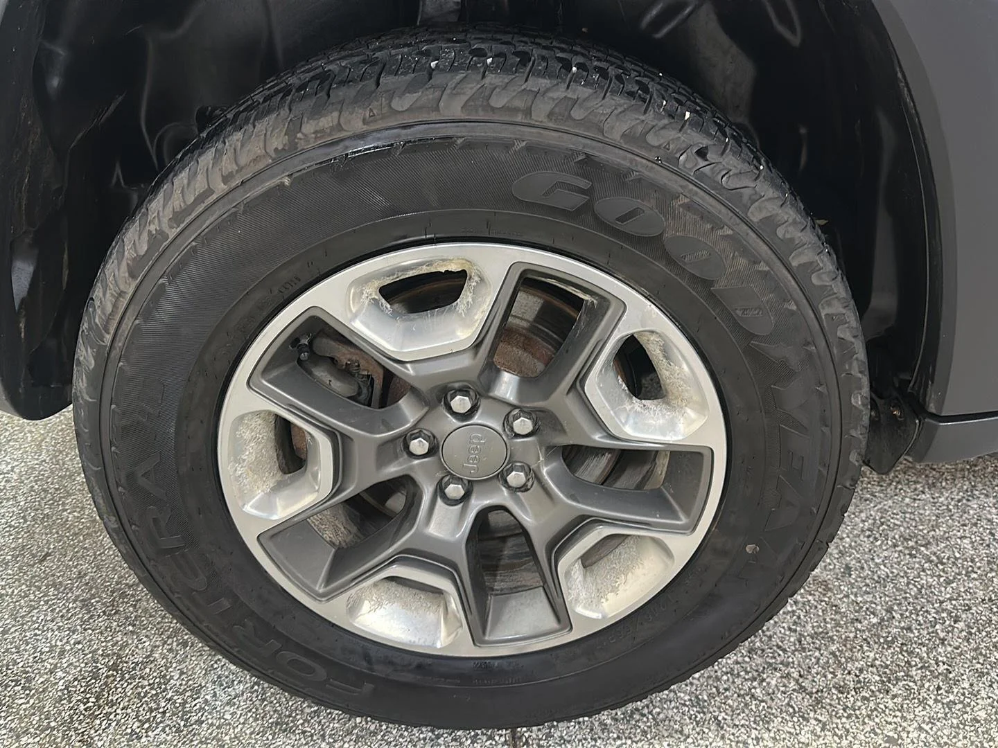 Used 2019 Bright White Clearcoat Jeep Trailhawk image 11
