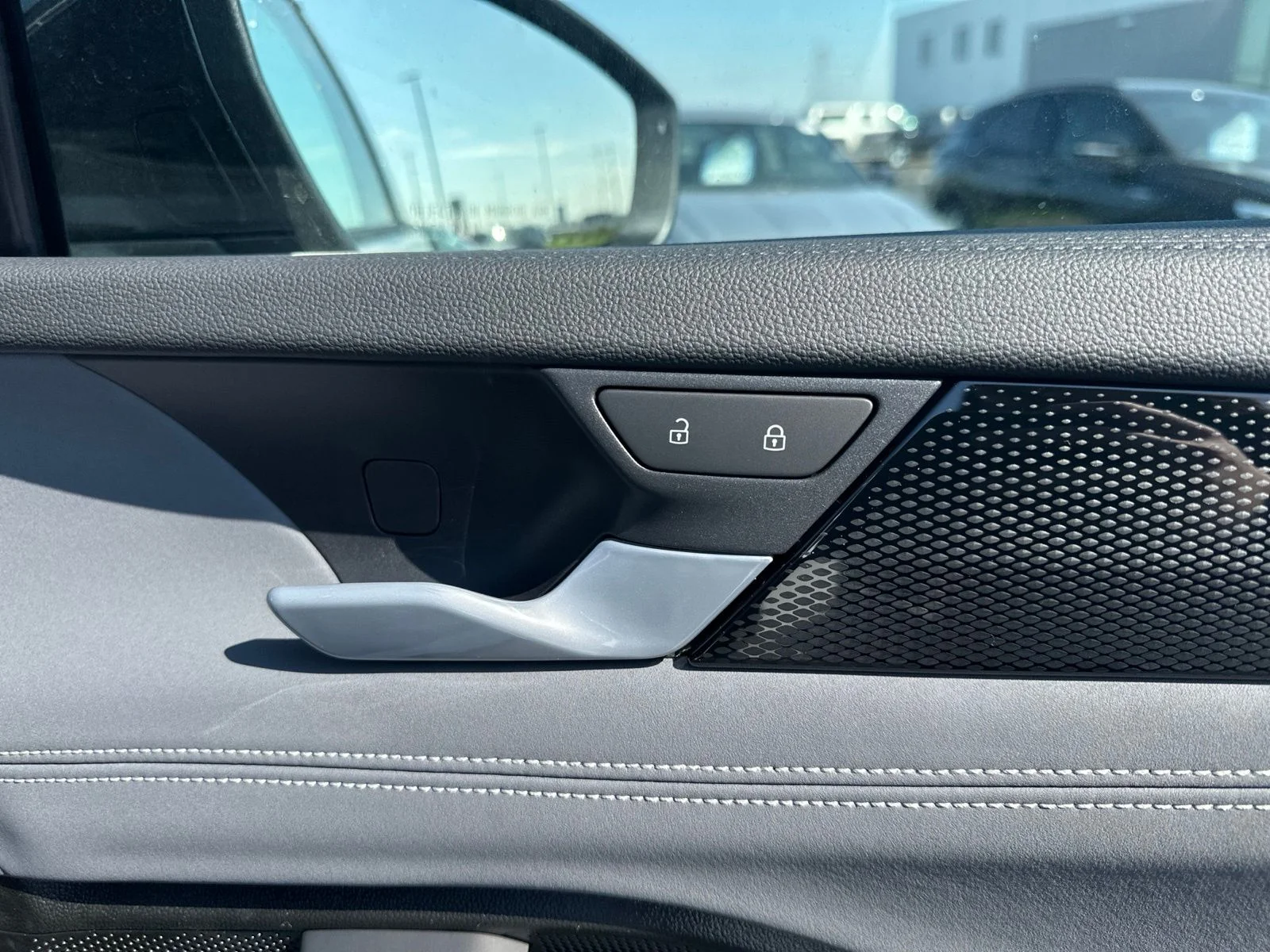 New 2026 White/off-white Volkswagen 2.0T SE R-Line Black image 43