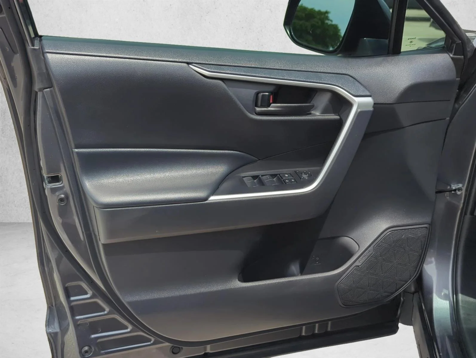 Used 2025 Magnetic Gray Metallic Toyota Hybrid LE image 9