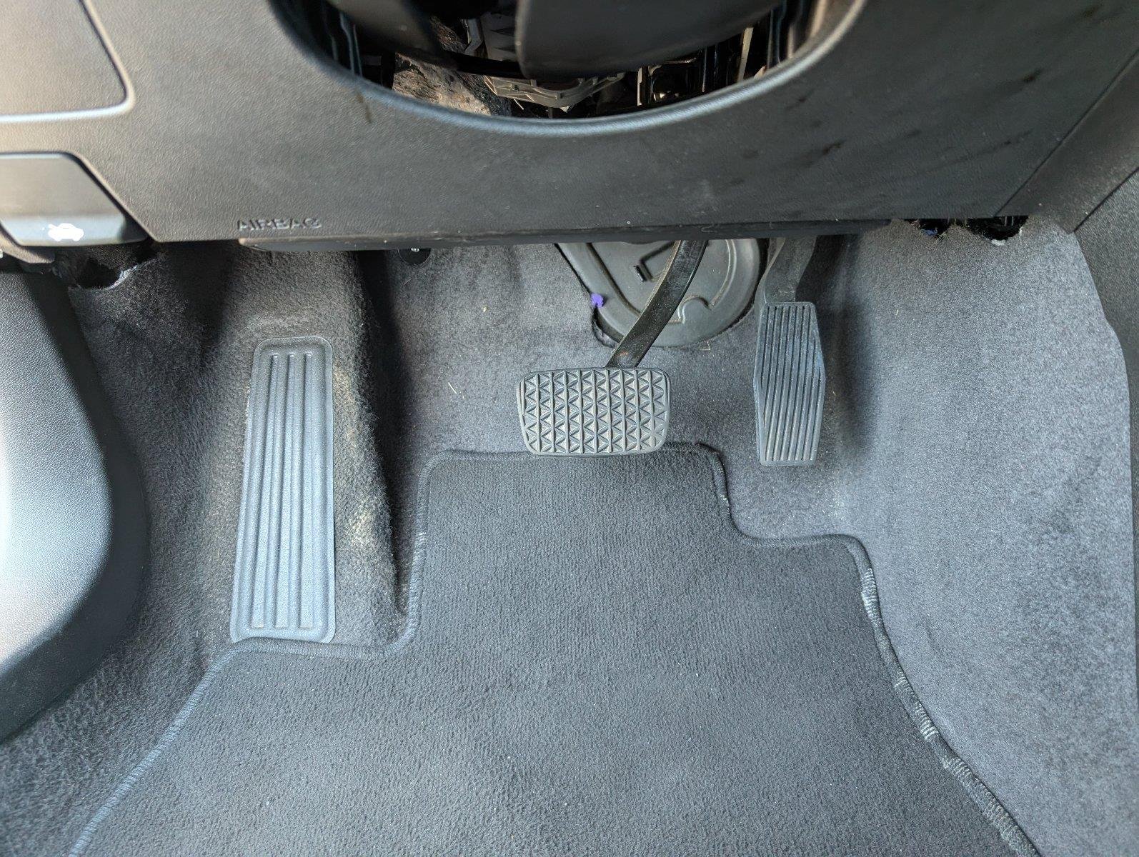 Used 2023 STERLING GRAY METALLIC Chevrolet LT image 29