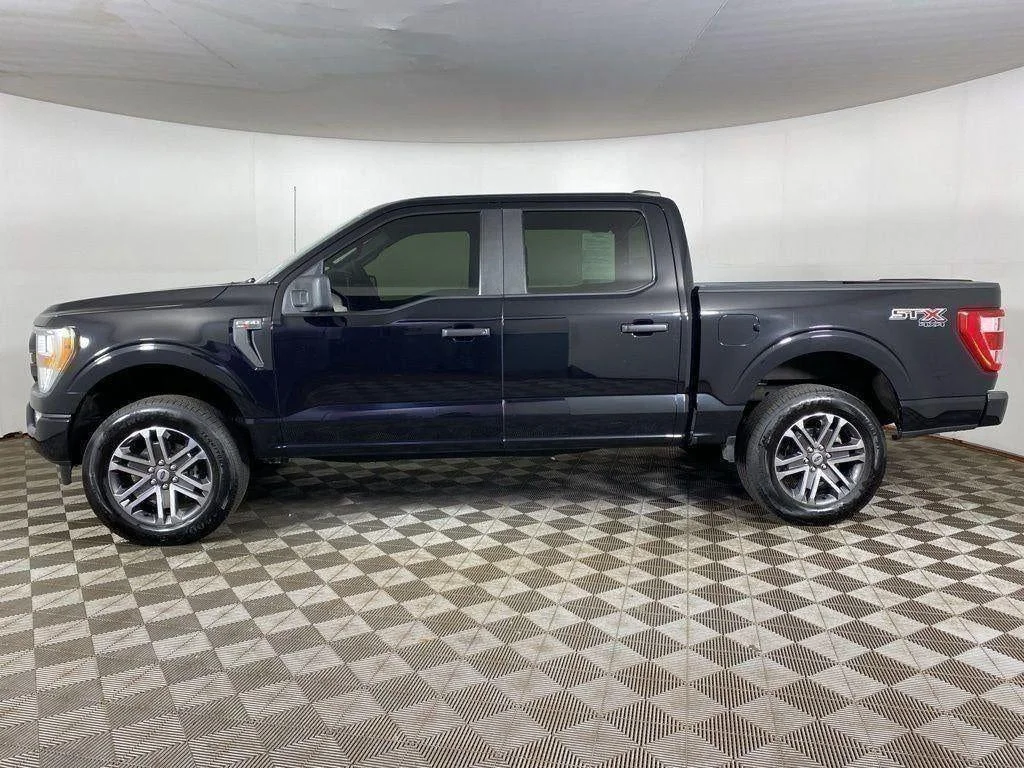 Used 2021 Agate Black Metallic Ford XL image 22