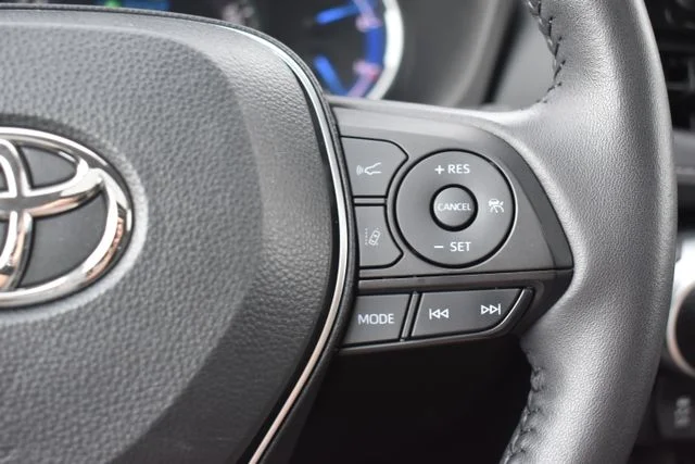 Used 2024 White Toyota XLE image 22
