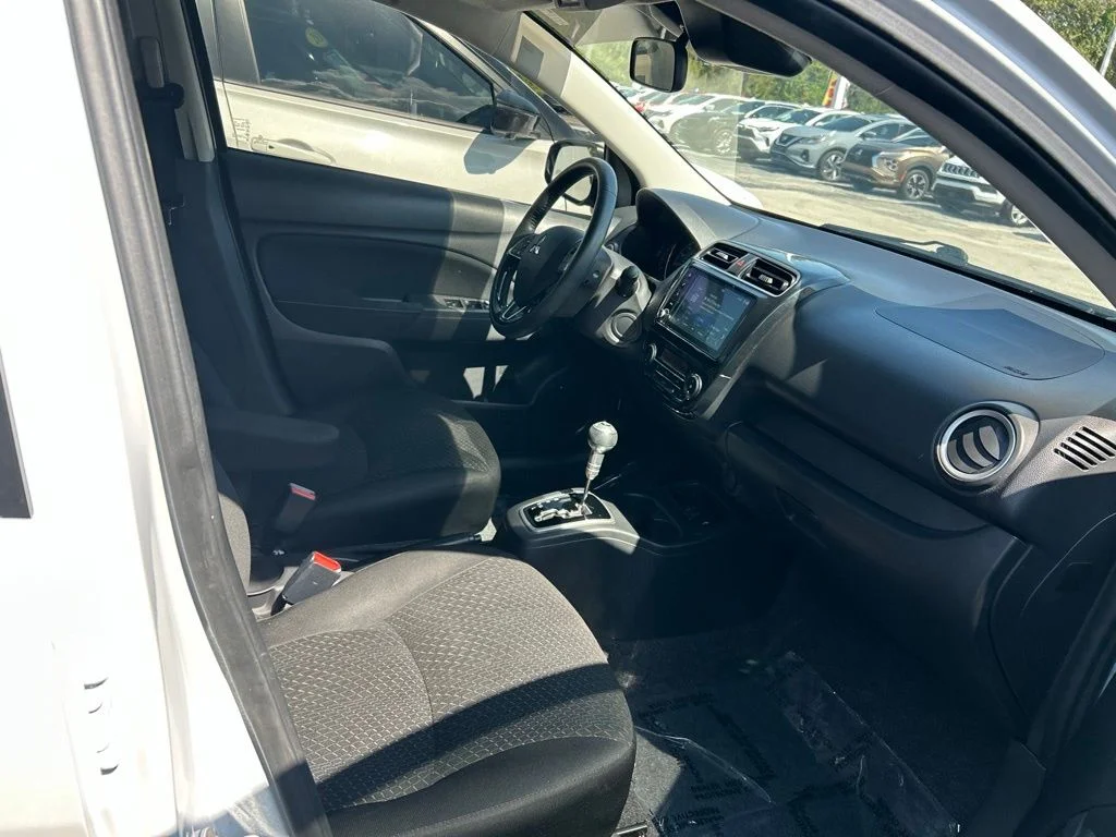 Used 2024 Silver Mitsubishi SE image 36
