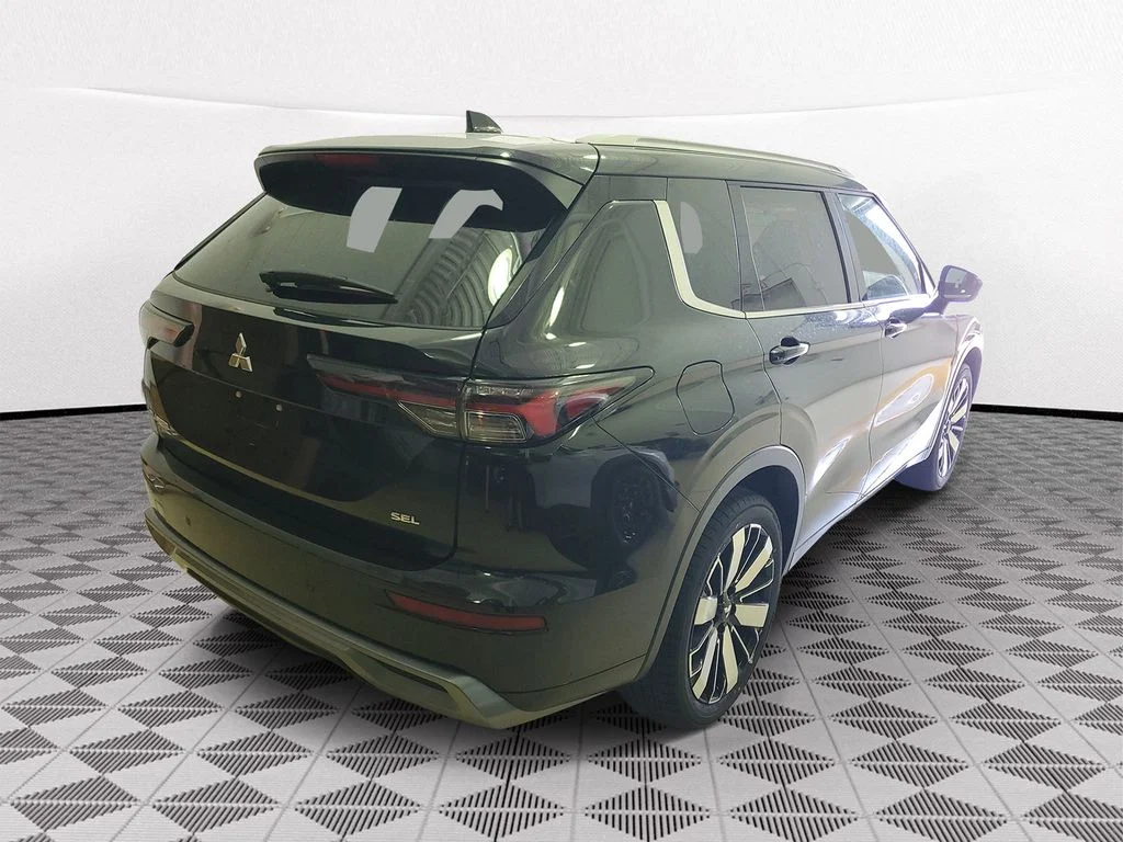 New 2026 Black Mitsubishi SEL image 6