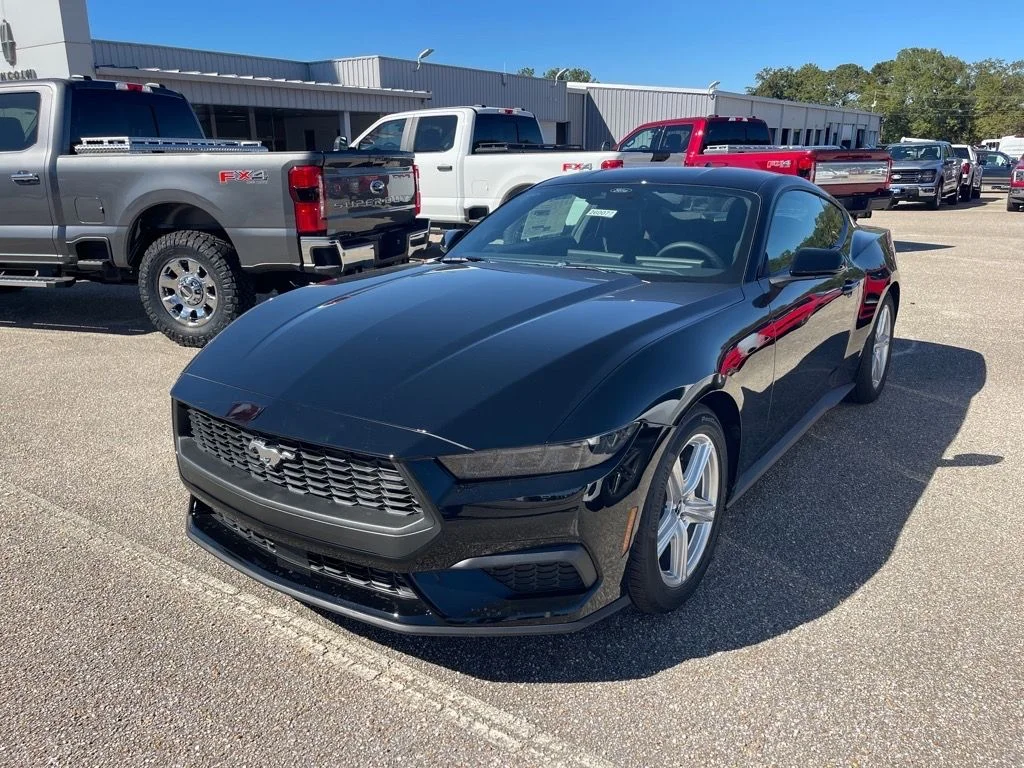 2026 Ford Mustang EcoBoost Fastback - Photo 2