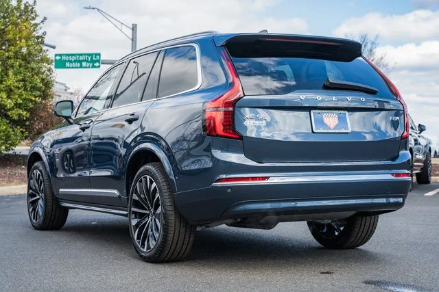 New 2026 Denim Blue Volvo T8 Plus image 5
