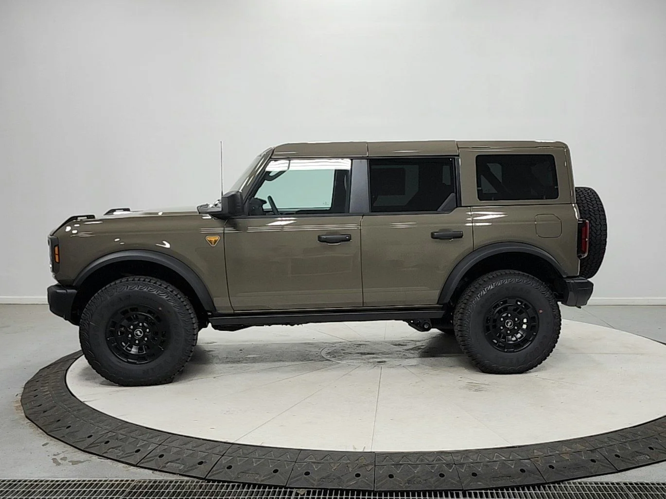 New 2026 Marsh Gray Ford Badlands® image 4