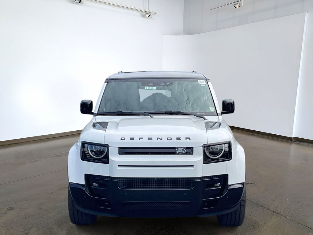 New 2026 Fuji White Land Rover X-Dynamic SE image 2