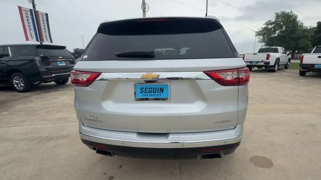 Used 2020 SILVER ICE METALLIC Chevrolet Premier image 7