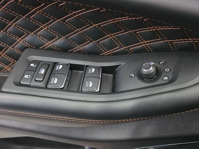 Used 2025 Gray Jeep Summit image 29
