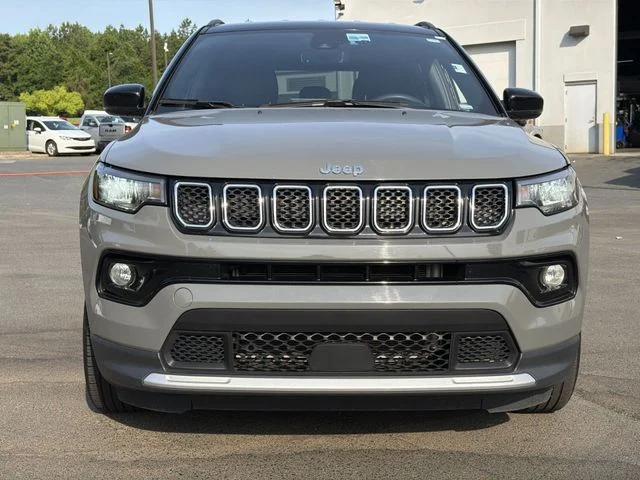 Used 2024 Gray Jeep Limited image 15