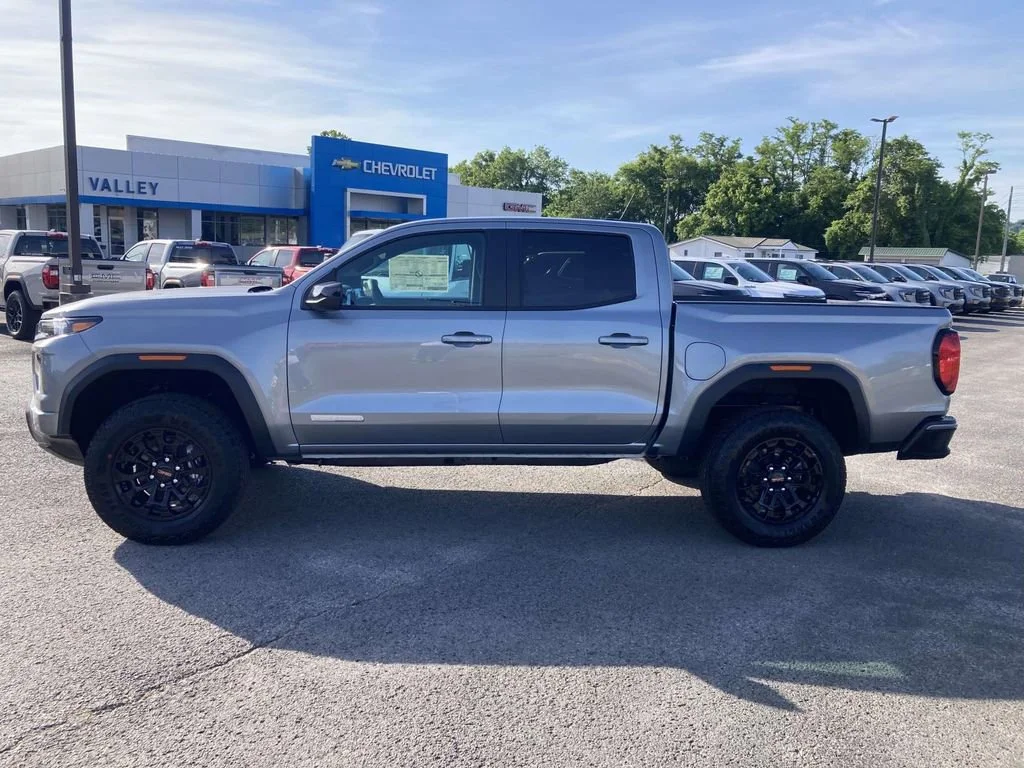 New 2026 Sterling Metallic GMC Elevation image 7
