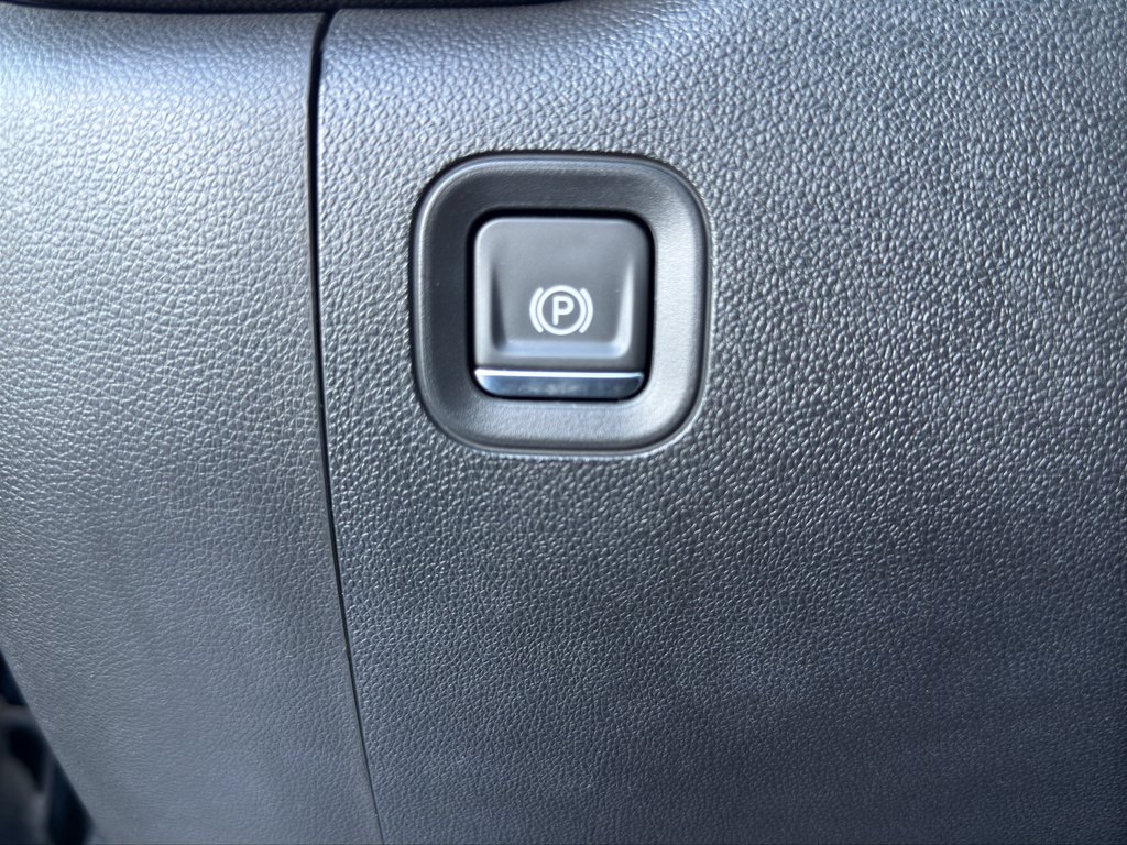 Used 2021 Onyx Black GMC Denali image 22