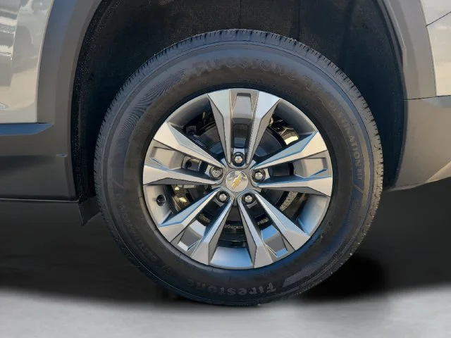 New 2027 Sterling Gray Metallic Chevrolet LT image 36