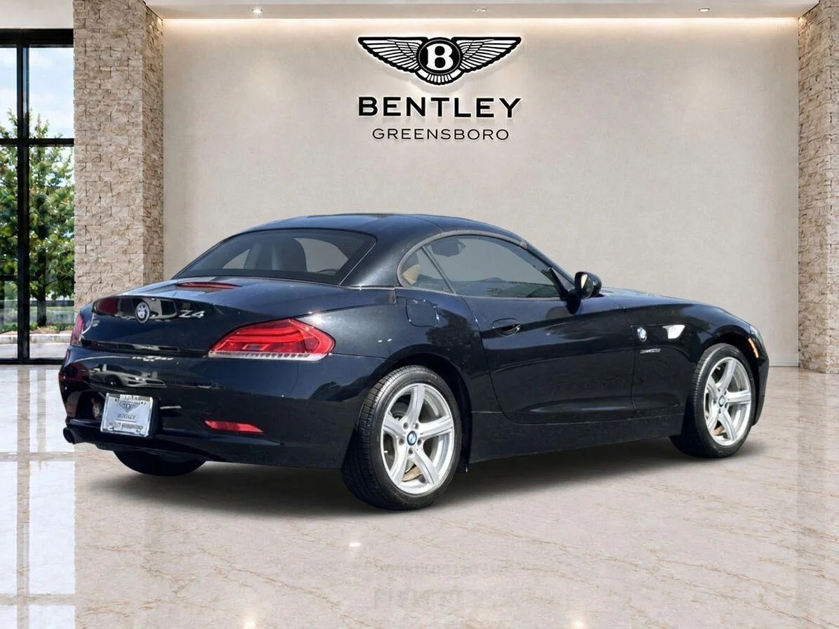 Used 2011 Black Sapphire Metallic BMW sDrive30i image 5