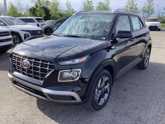 2026 Hyundai Venue SEL w/ 2-Tone Roof IVT's photo