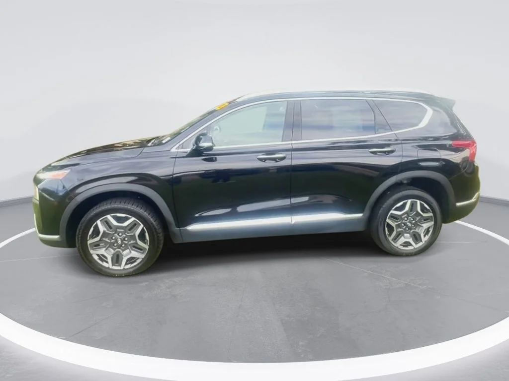 Used 2023 Black Hyundai SEL Convenience image 5