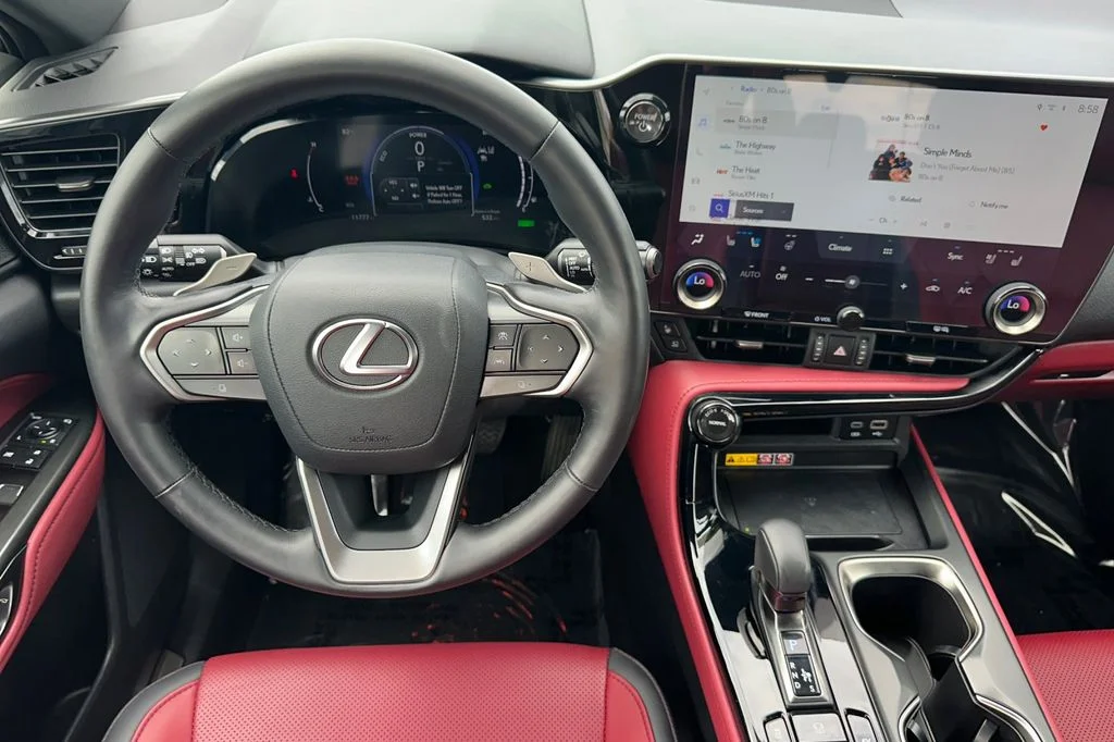 2025 Lexus NX Hybrid 350h - Photo 16