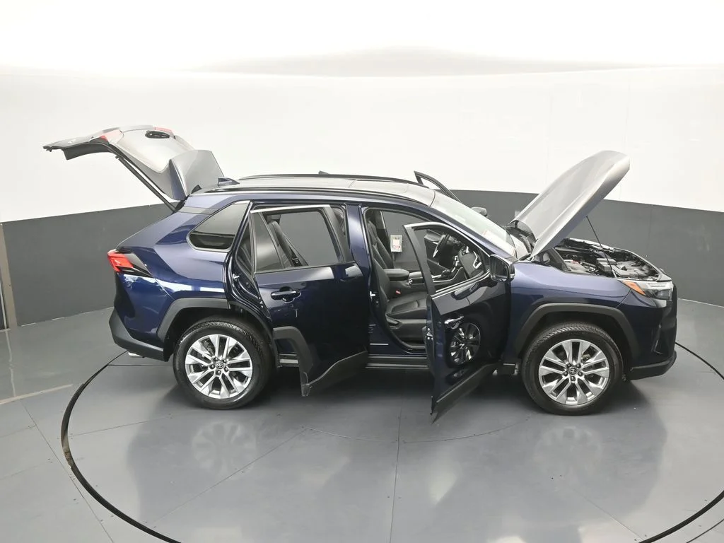 Used 2025 Blueprint Toyota XLE Premium image 70