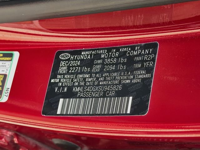 Used 2025 Red Hyundai SEL Convenience image 31