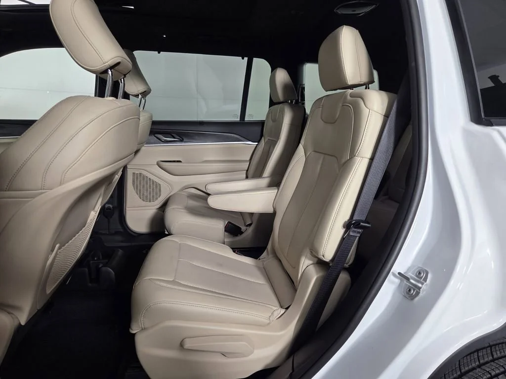Certified Used 2025 Bright White Clearcoat Jeep Limited image 26