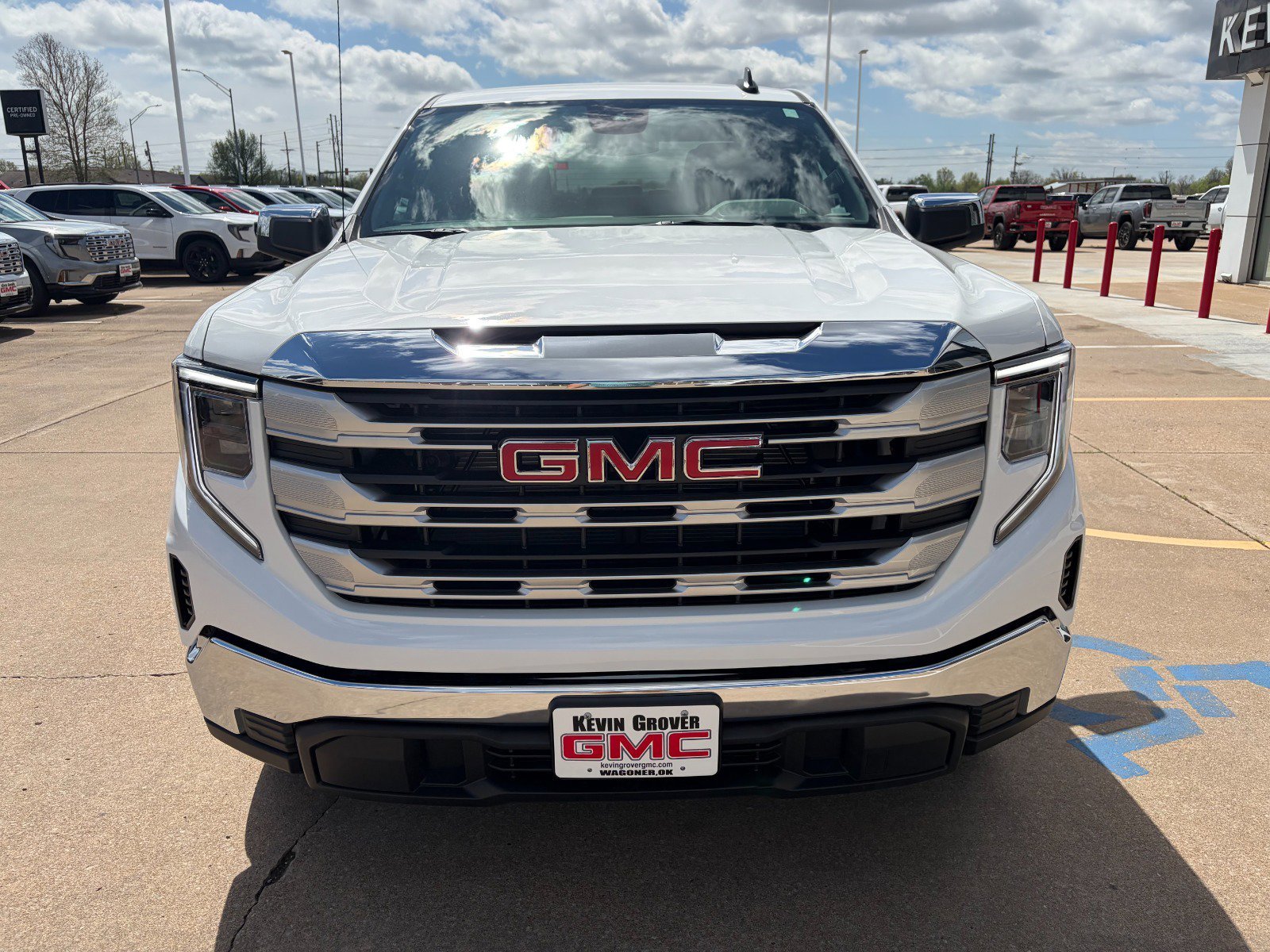 View vehicle photo 2