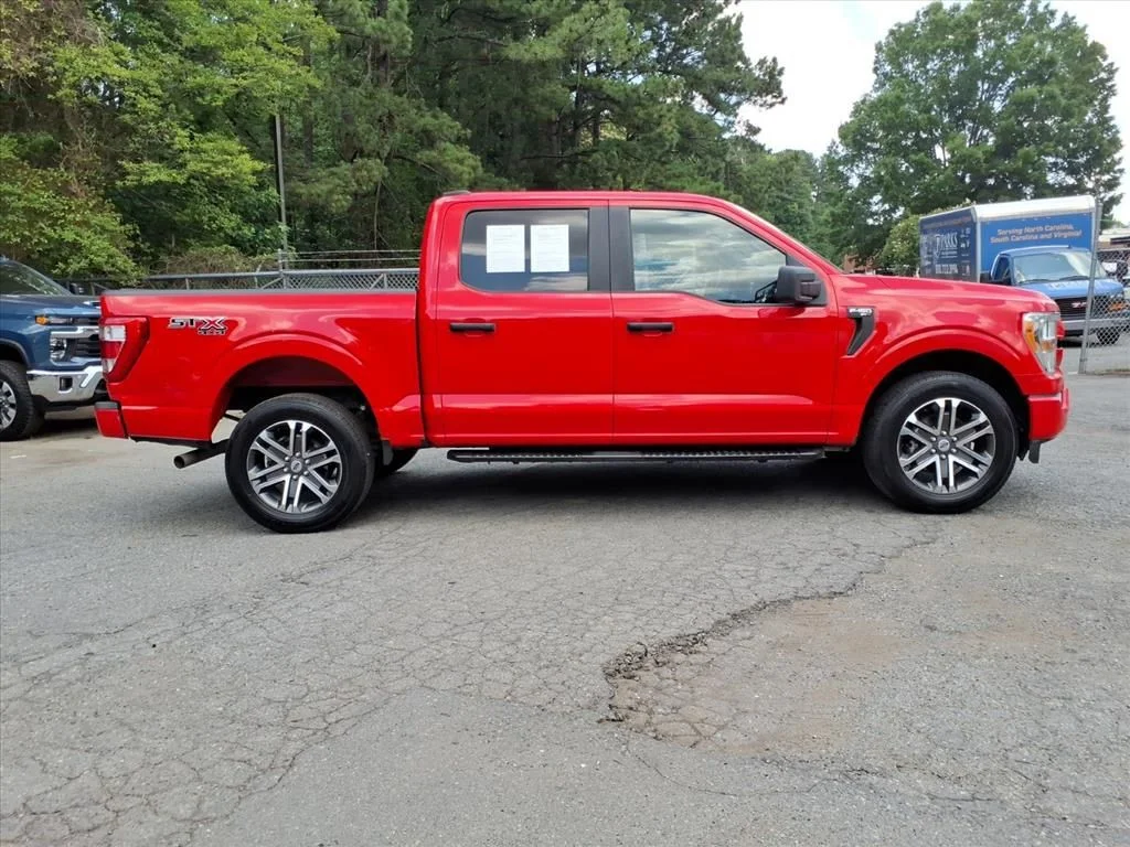 Used 2021 Red Ford XL image 32