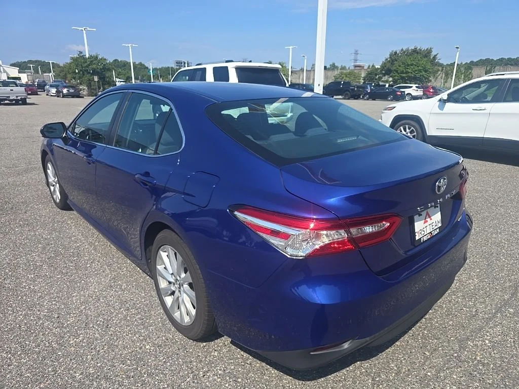 Used 2018 Blue Toyota LE image 7