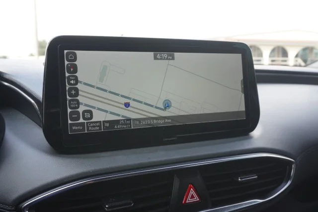 Used 2023  Hyundai SEL image 29