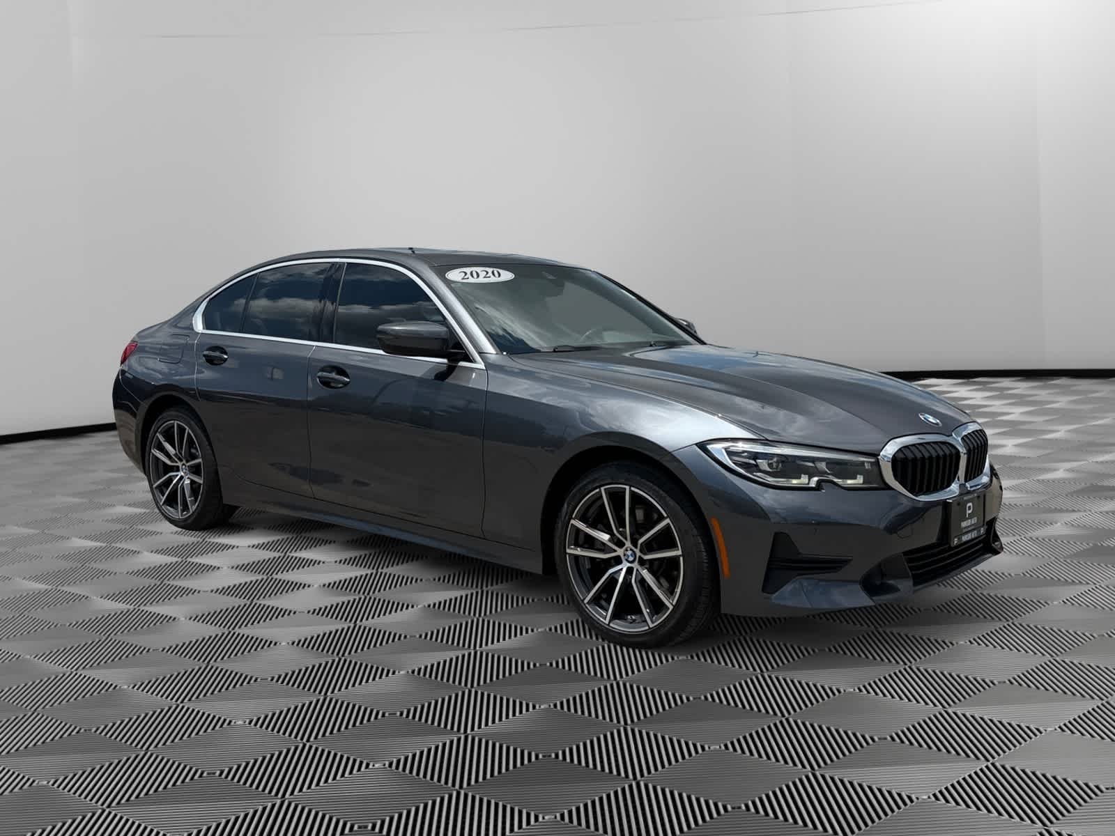 Used 2020 Mineral Gray Metallic BMW 330i xDrive image 2
