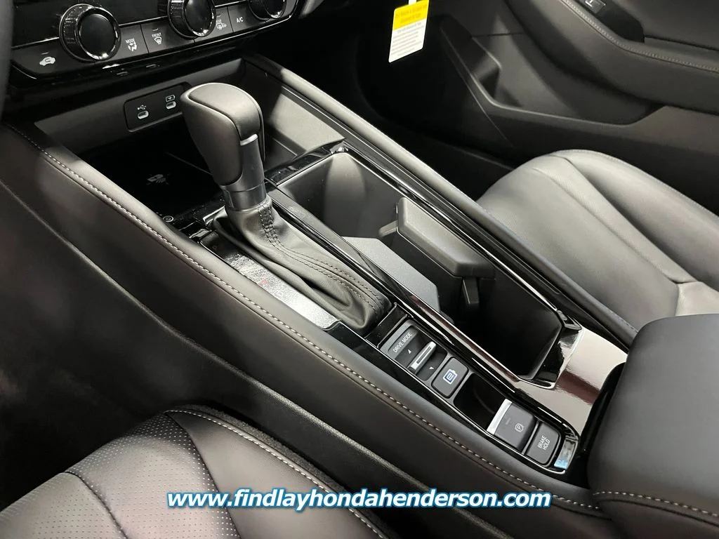 New 2026 Platinum White Pearl Honda Touring image 17