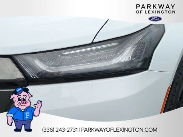 Used 2023 White Chevrolet Premier image 9