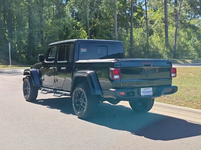 Used 2023 Black Jeep Sport S image 11