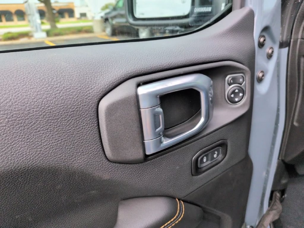 New 2026 Anvil Clear-Coat Exterior Paint Jeep Sahara image 19