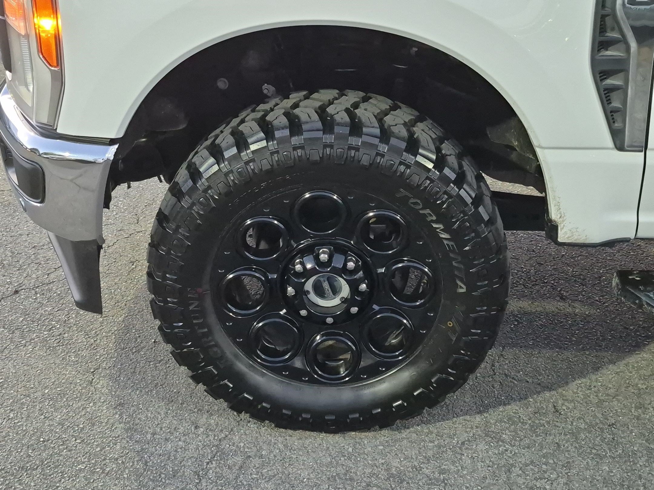 Used 2024 Oxford White Ford XL image 11