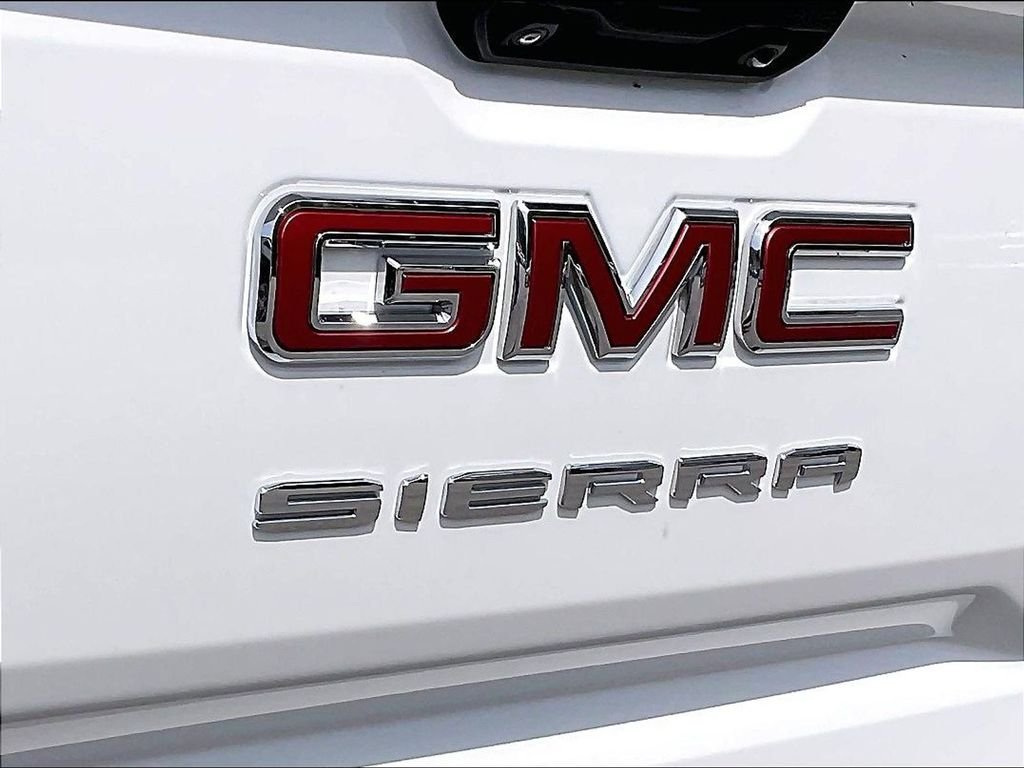 Used 2022 White GMC Pro image 29