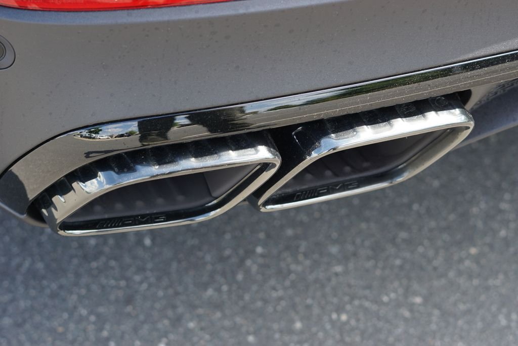 New 2026 MANUFAKTUR Moonlight White Metallic Mercedes-Benz GLE 63 S AMG® image 18