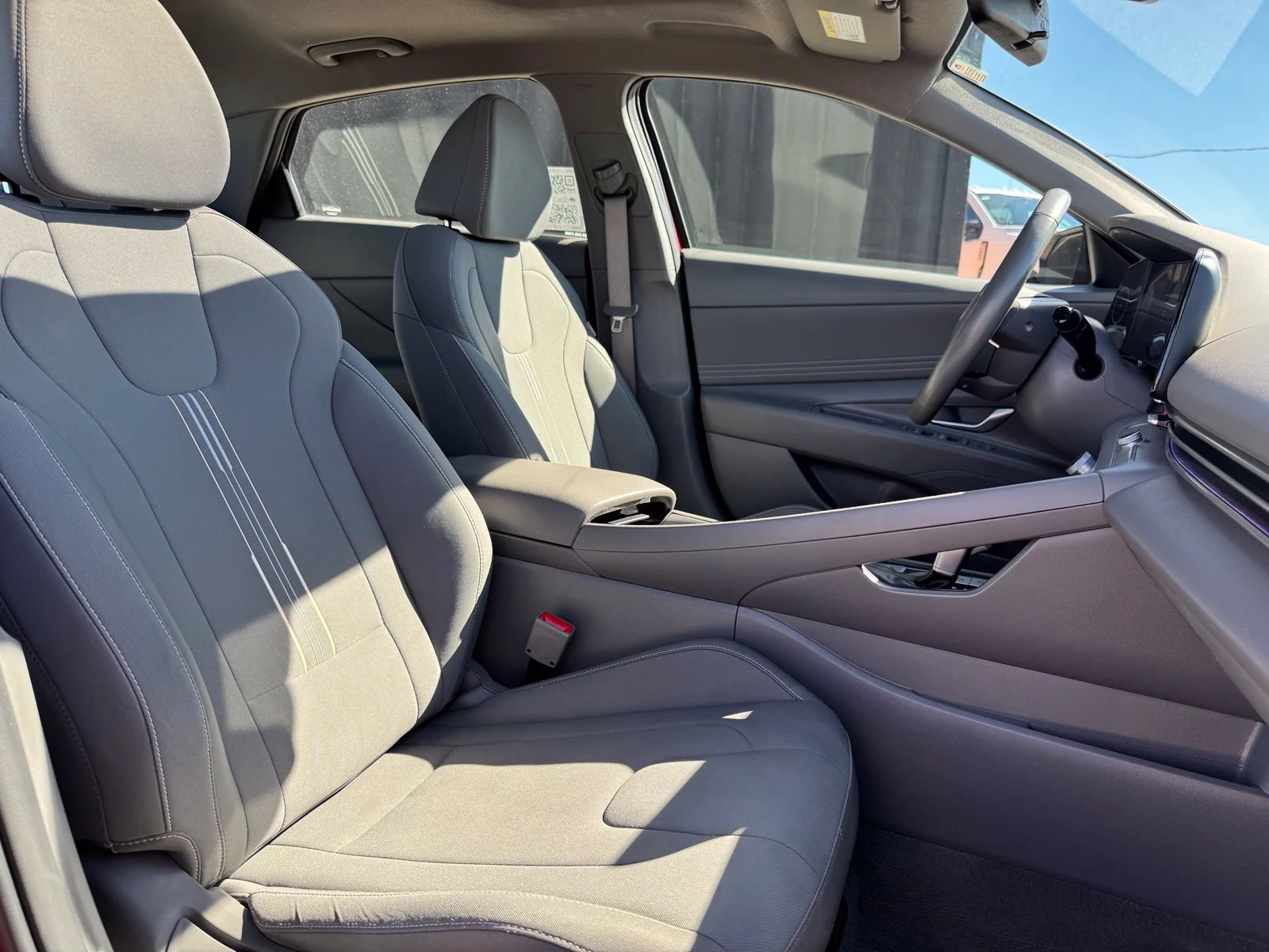 Used 2025 Red Hyundai SEL Convenience image 35