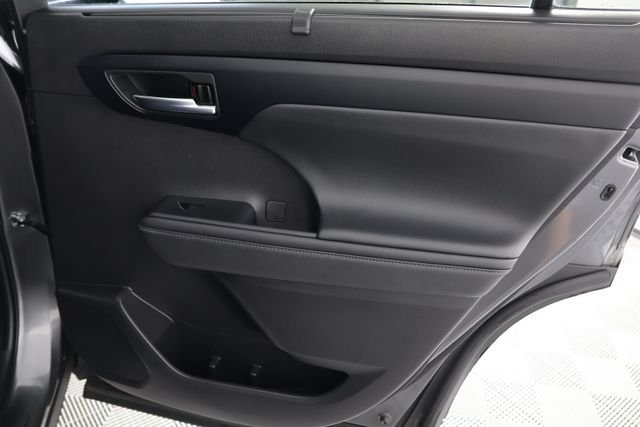 2022 Toyota Highlander XLE - Photo 29