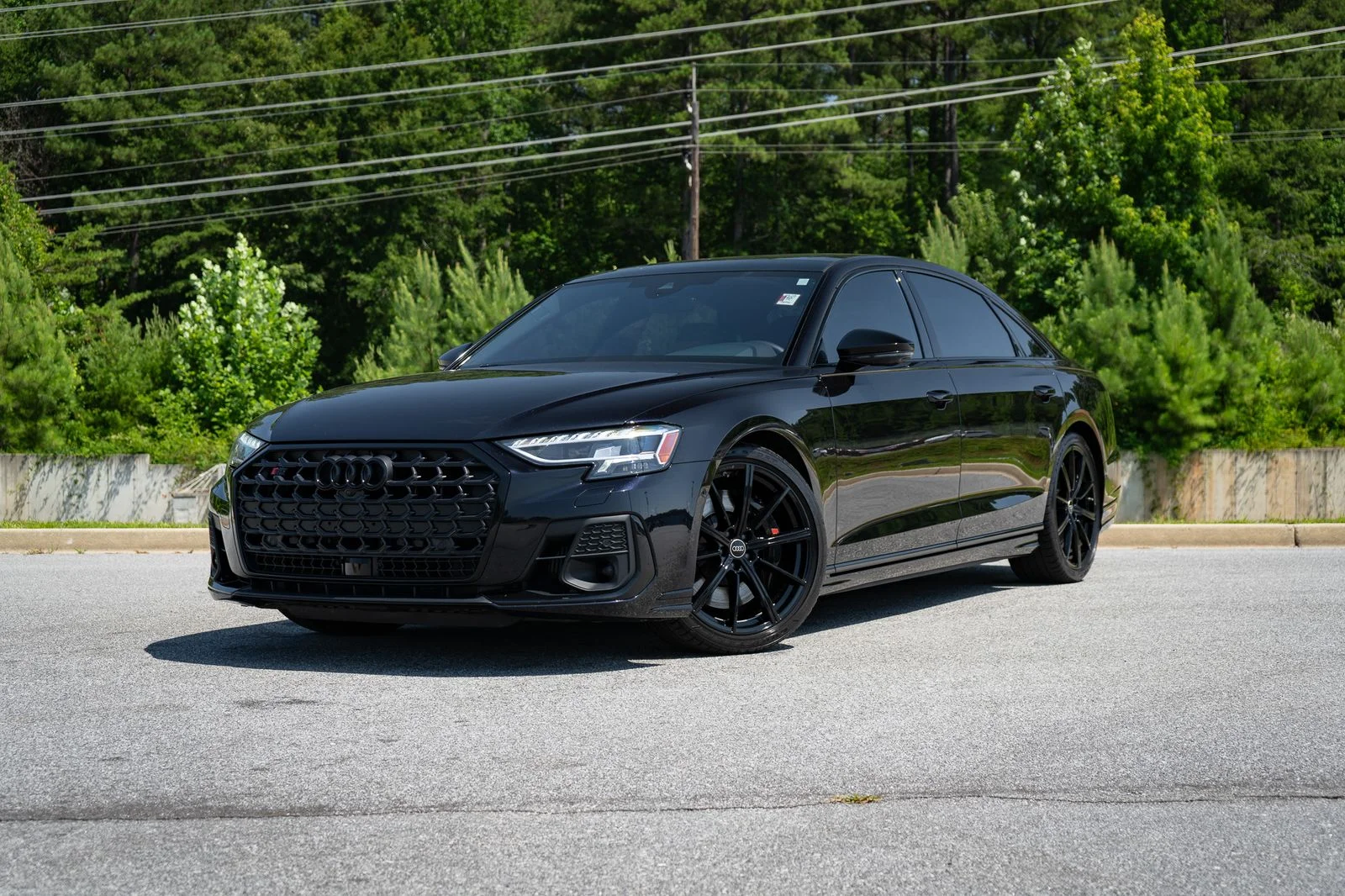 Used 2024  Audi 4.0T image 3