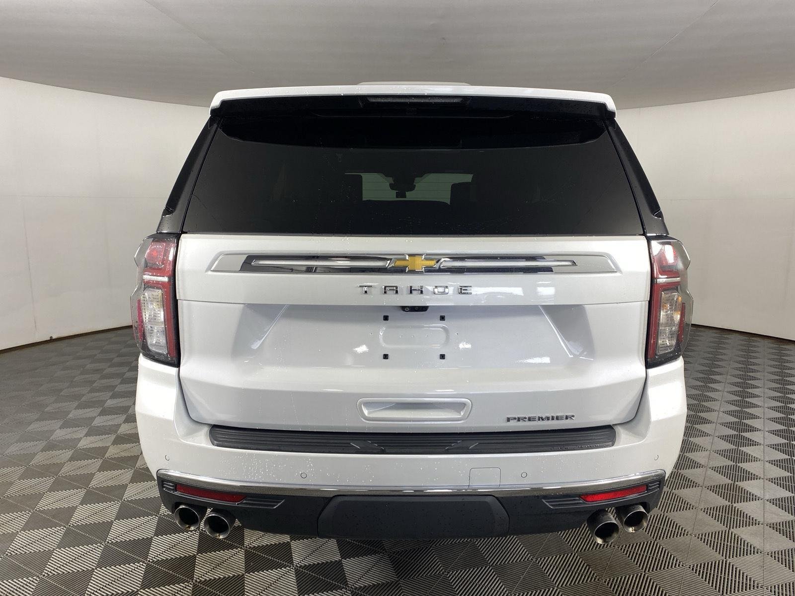 Used 2023 Iridescent Pearl Tricoat Chevrolet Premier image 6