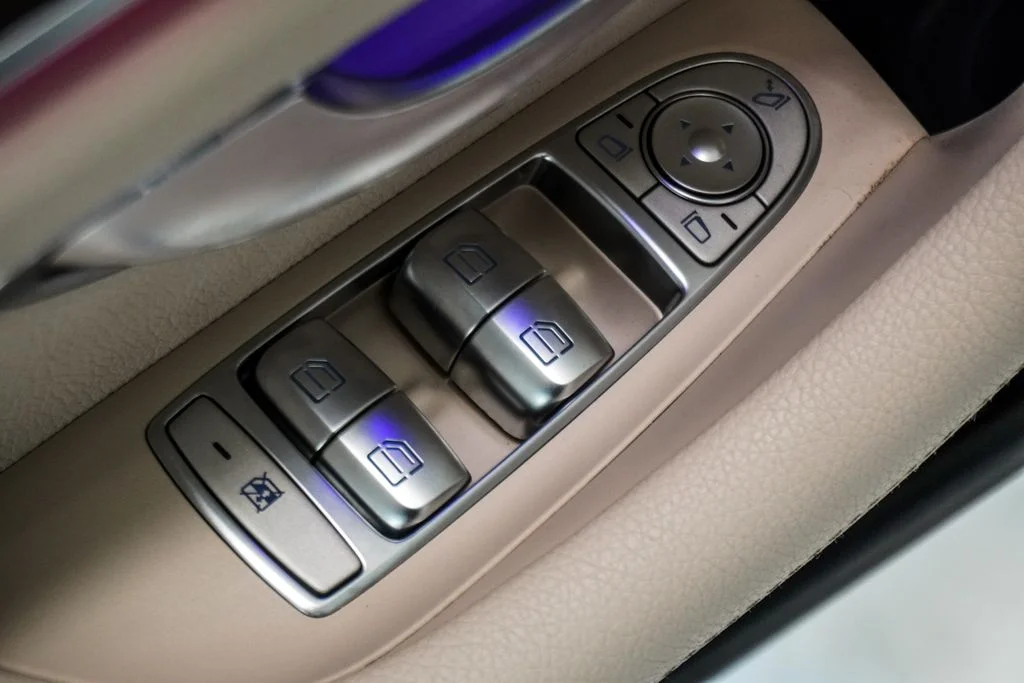 Used 2022 White Mercedes-Benz E 350 image 23