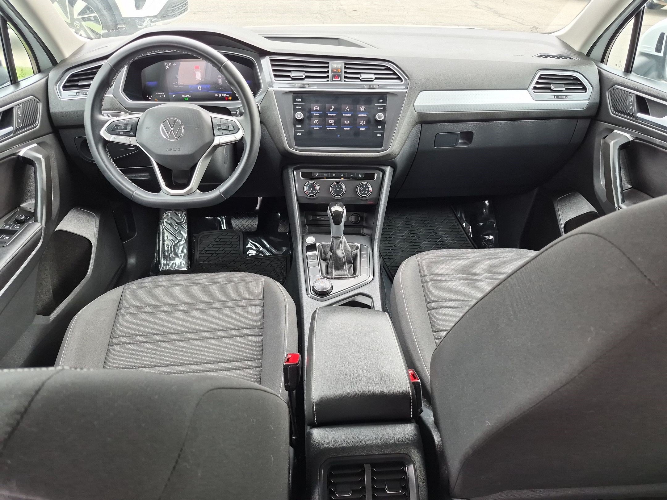 Certified Used 2024 Pure White Volkswagen S image 28